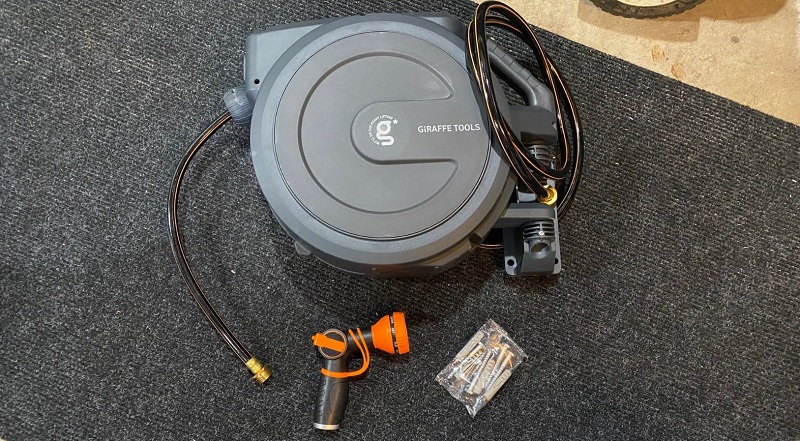 Giraffe Tools Retractable Garden Hose Reel Reviews